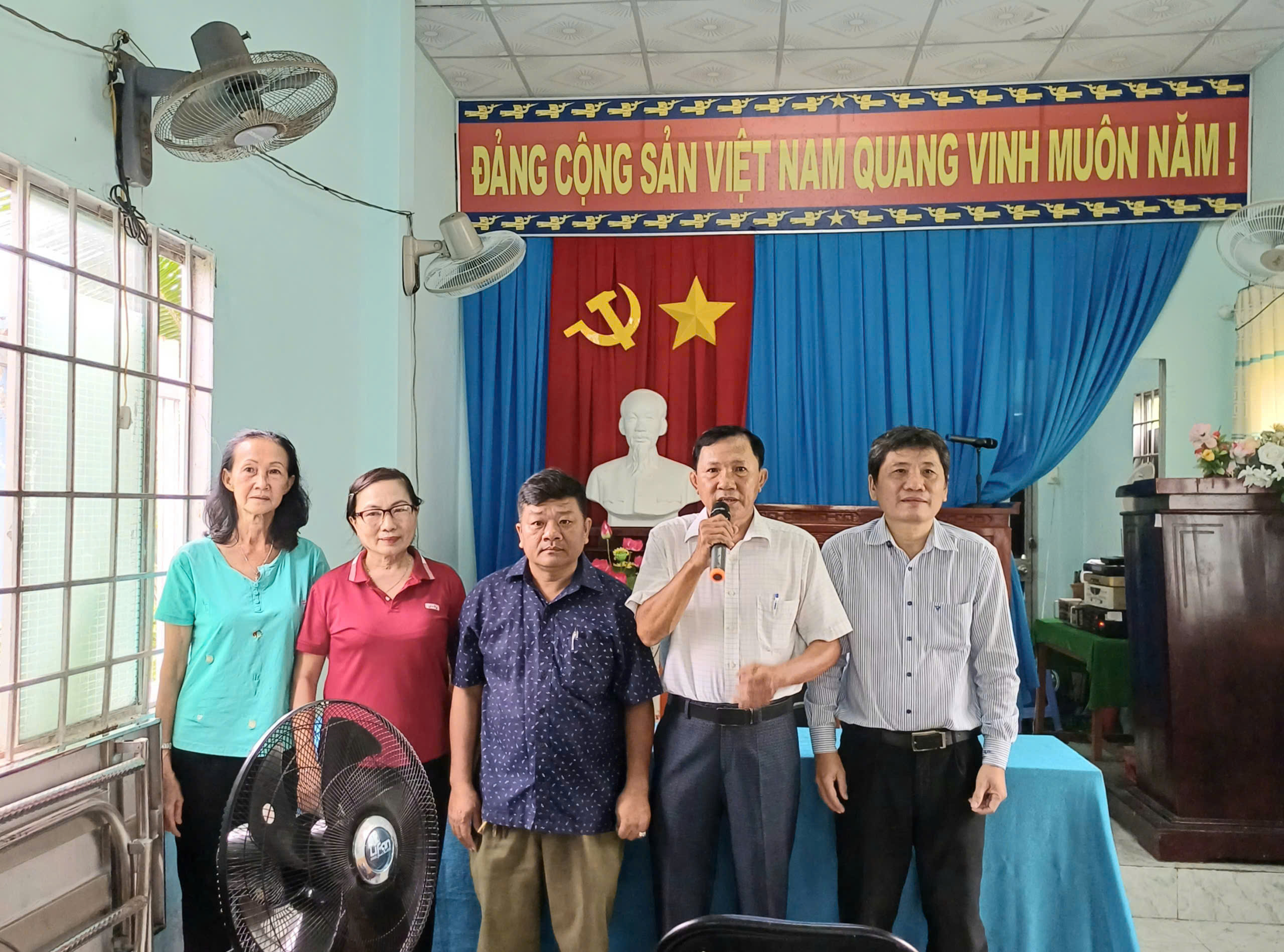 Chi ủy chi bộ khu phố 5 sau sáp nhập